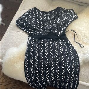 Black halo pencil skirt set